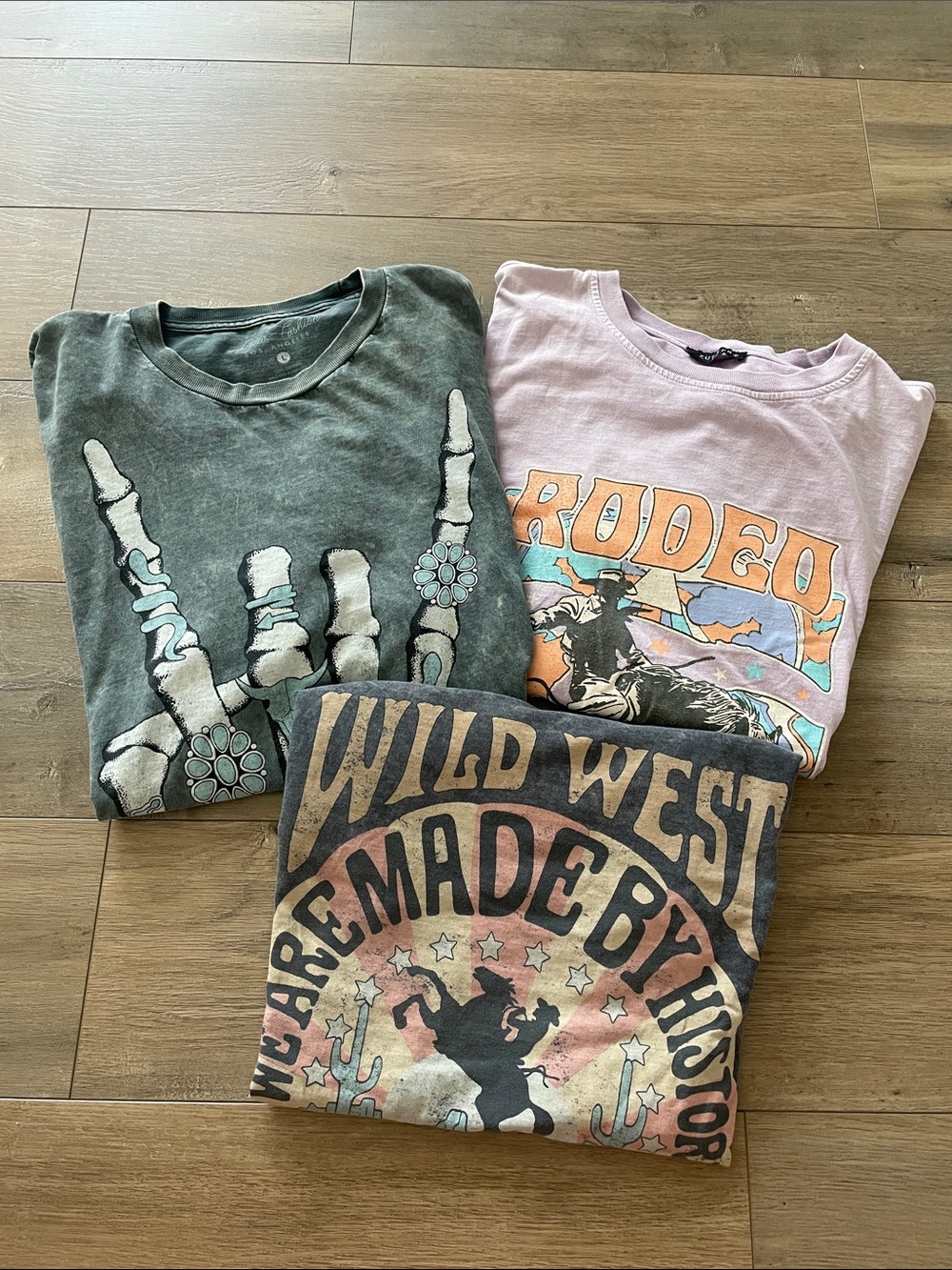 Women's Western Graphic Tees